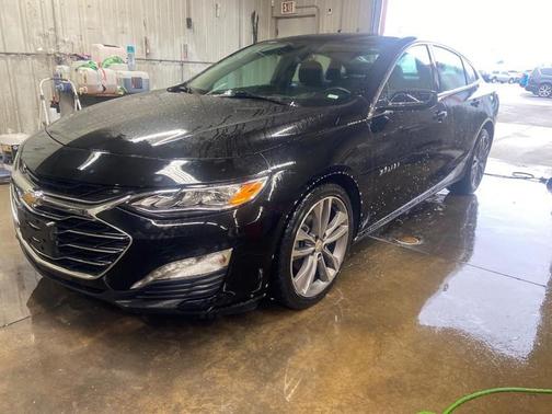 Mosaic Black Metallic 2024 Chevrolet Malibu 2LT