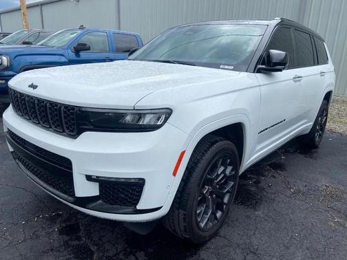 Bright White Clearcoat 2023 Jeep Grand Cherokee L Summit