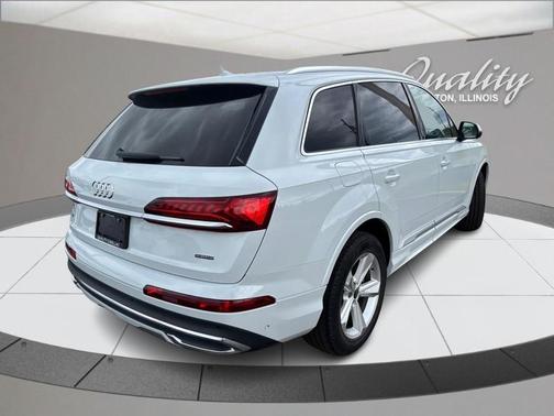 Glacier White Metallic 2024 Audi Q7 45 Premium Plus