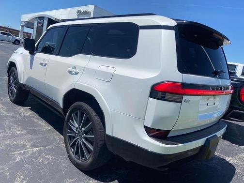 Eminent White Pearl 2024 Lexus GX 550 Luxury+