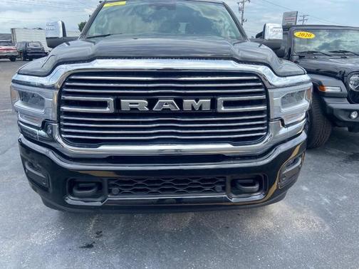 Diamond Black 2024 RAM 2500 Laramie