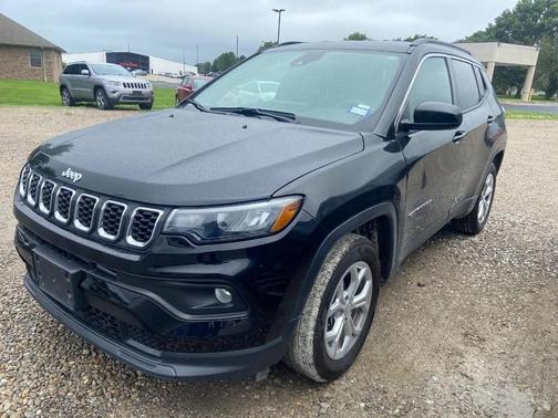 Diamond Black 2024 Jeep Compass Latitude