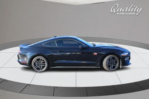 2022 Ford Mustang EcoBoost