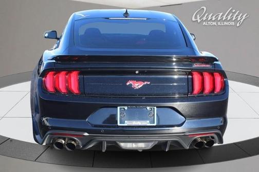 2022 Ford Mustang EcoBoost