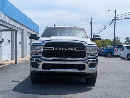Bright White Clearcoat 2021 RAM 2500 Tradesman Crew Cab 4x4 6'4' Box