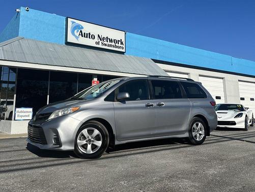 2018 Toyota Sienna SE