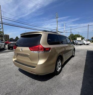 2011 Toyota Sienna LE