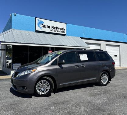 2017 Toyota Sienna XLE