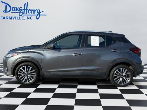Gun Metallic 2023 Nissan Kicks SV