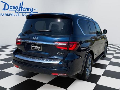 2024 INFINITI QX80 Luxe