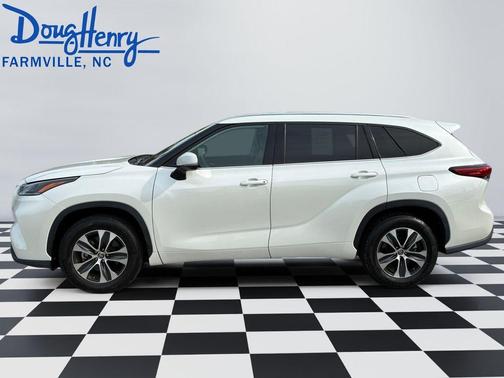 Blizzard Pearl 2021 Toyota Highlander XLE