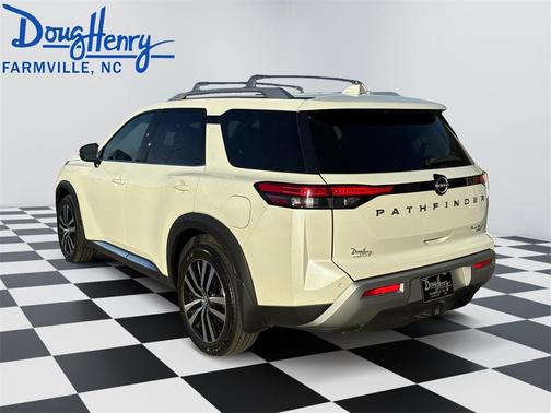 2024 Nissan Pathfinder Platinum