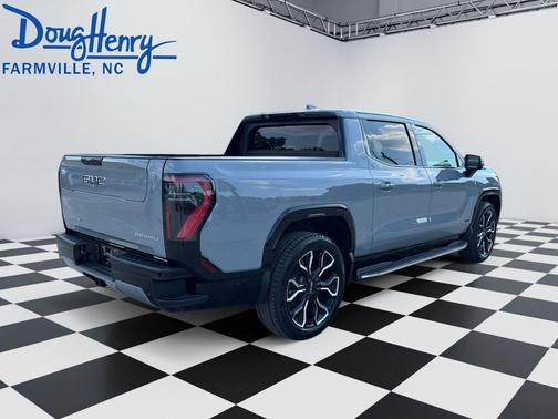 2025 GMC Sierra EV Denali