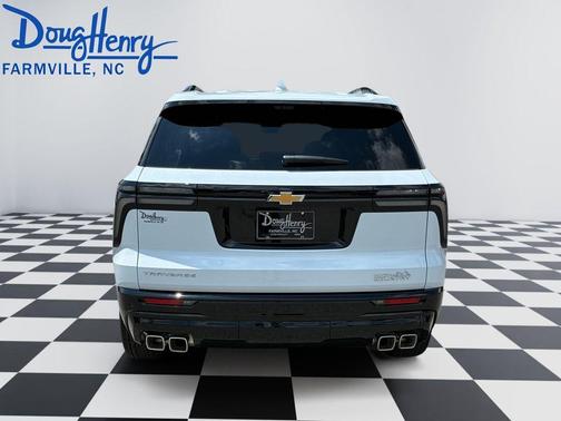 Polar White 2026 Chevrolet Traverse High Country