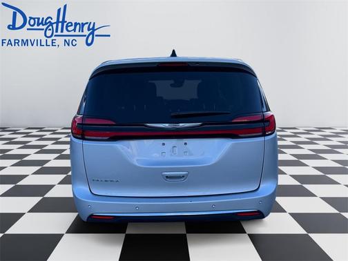 2024 Chrysler Pacifica Touring-L