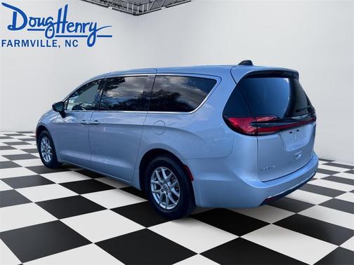 2024 Chrysler Pacifica Touring-L