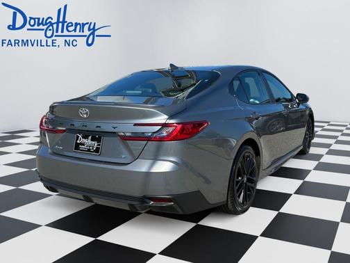Metal 2025 Toyota Camry SE