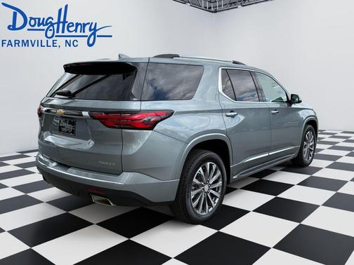 Sterling Gray Metallic 2023 Chevrolet Traverse Premier