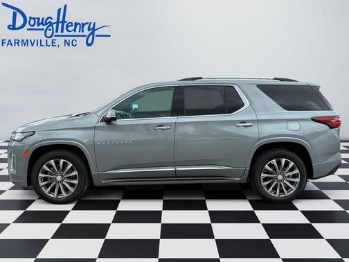 Sterling Gray Metallic 2023 Chevrolet Traverse Premier