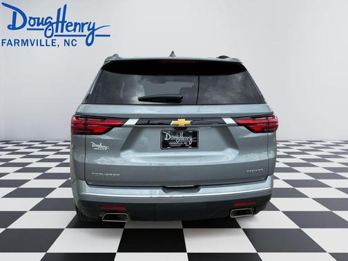 Sterling Gray Metallic 2023 Chevrolet Traverse Premier