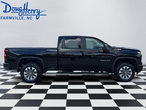 Black 2026 Chevrolet Silverado 2500 Custom