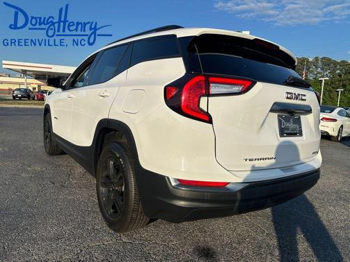 Summit White 2023 GMC Terrain AT4