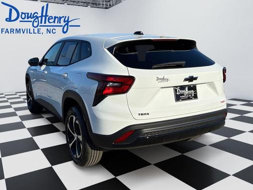 White 2026 Chevrolet Trax 1RS