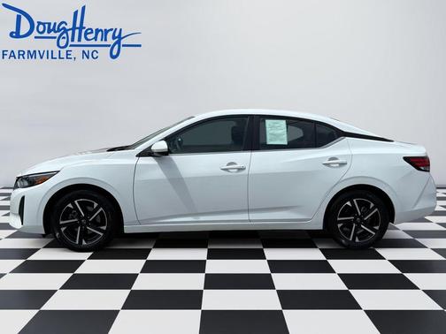 Cloud White 2024 Nissan Sentra SV