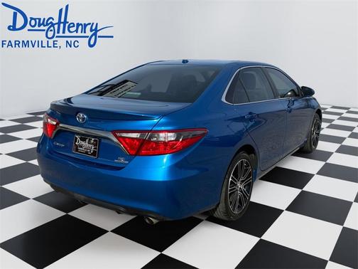 2016 Toyota Camry SE w/Special Edition Pkg