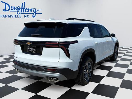 White 2026 Chevrolet Traverse LT