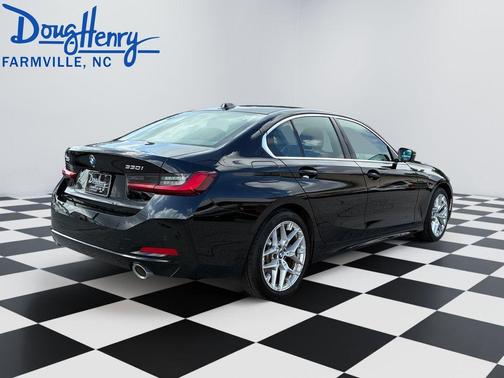 Jet Black 2025 BMW 330 i