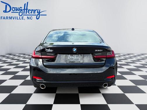 Jet Black 2025 BMW 330 i