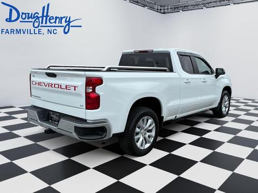 Summit White 2026 Chevrolet Silverado 1500 LT