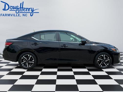 Black 2024 Nissan Sentra SV