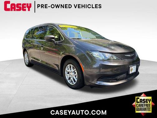 Granite Crystal Metallic Clearcoat 2023 Chrysler Voyager LX