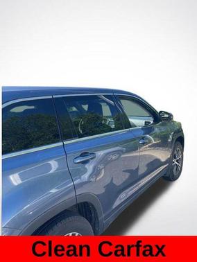 Shoreline Blue Pearl 2019 Toyota Highlander LE