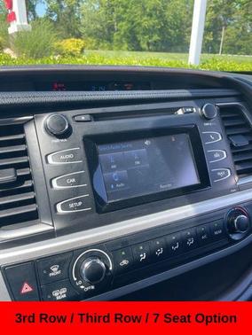 Shoreline Blue Pearl 2019 Toyota Highlander LE