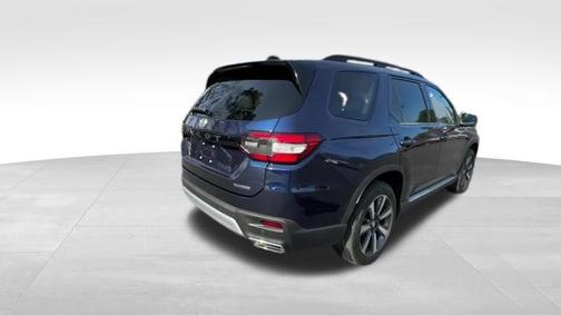 2023 Honda Pilot Touring 8-Passenger