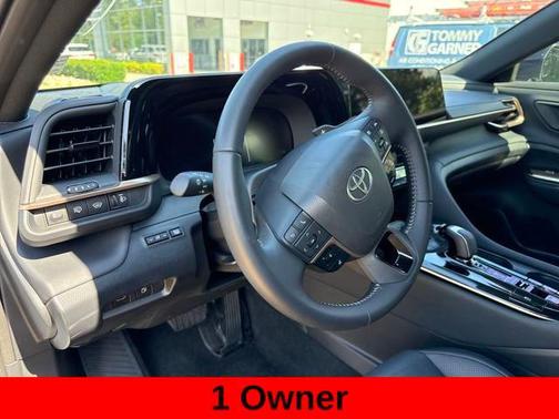 2025 Toyota Crown Signia XLE