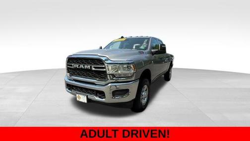 2023 RAM 2500 Tradesman Crew Cab 4x4 6'4' Box