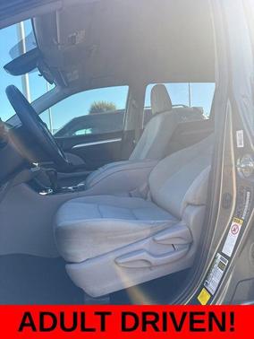 2019 Toyota Highlander LE I4