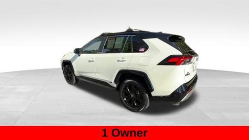 2022 Toyota RAV4 Hybrid SE