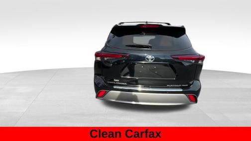 Midnight Black Metallic 2024 Toyota Highlander Platinum