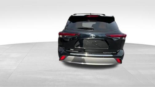 2024 Toyota Highlander Platinum