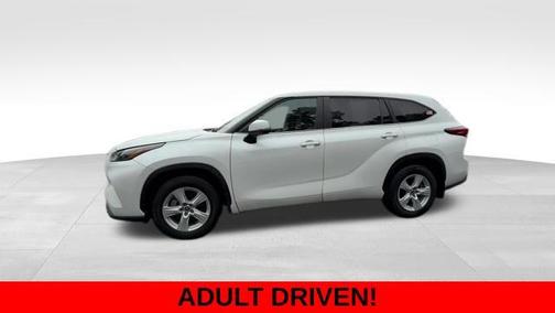 2023 Toyota Highlander LE