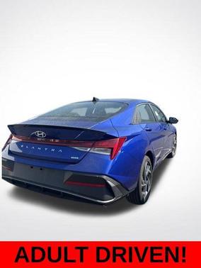2025 Hyundai ELANTRA HEV SEL Sport