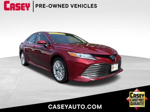 2020 Toyota Camry Hybrid XLE