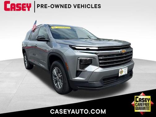 Sterling Gray Metallic 2025 Chevrolet Traverse LT