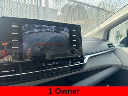 2023 Toyota Sienna LE