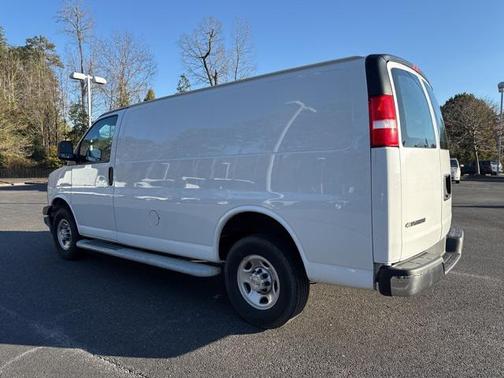 2022 Chevrolet Express 2500 RWD 2500 Regular Wheelbase WT